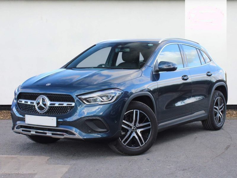 Mercedes Benz GLA 12